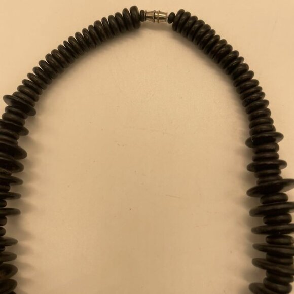 NWOT Black Wood Bead Necklace with Mother of Pearl Covered Center Bead - Picture 8 of 8